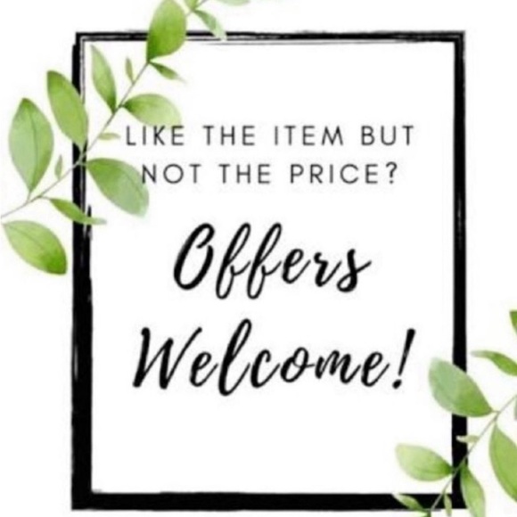 These gorgeous Frye Lily Lizard cowboy boots will be the star in your closet. - Picture 8 of 8